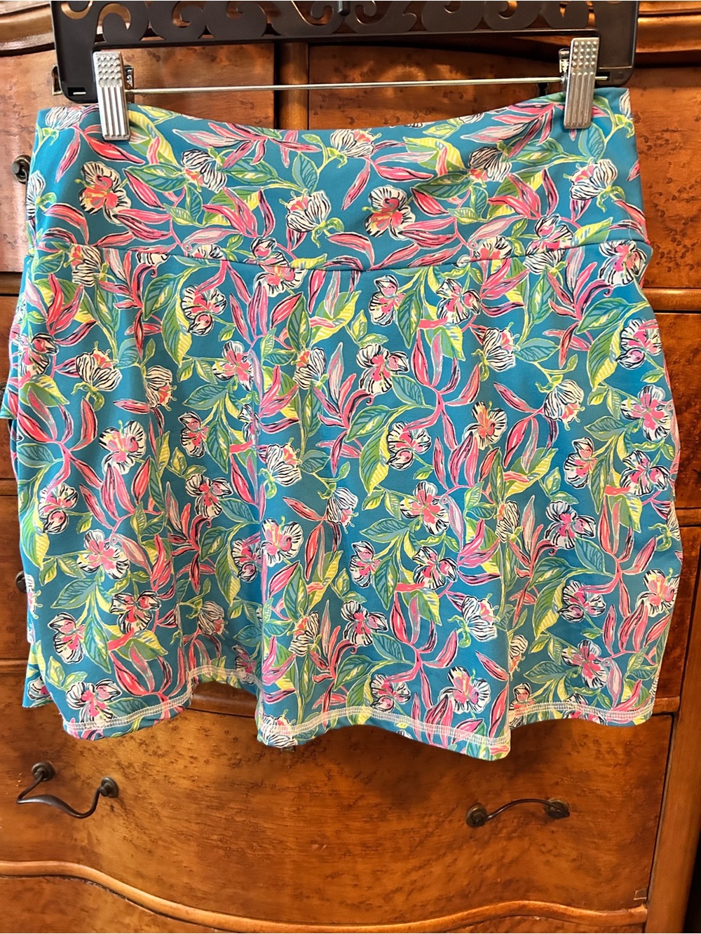 Monetti Apparel Ruffle Back Skort